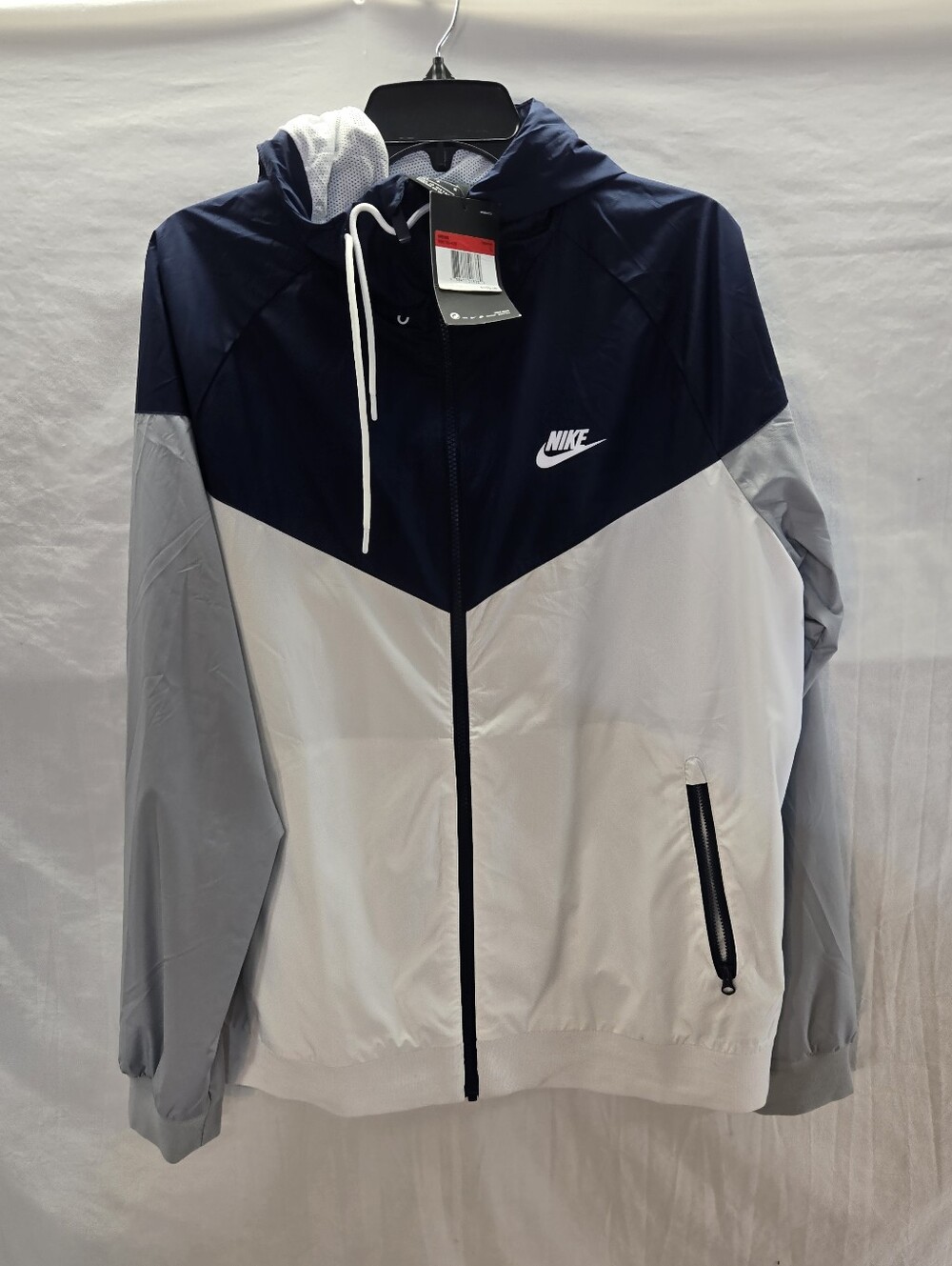 Nike Windrunner Men’s Large Hooded Full-Zip Nylon Windbreaker Jacket New Tags